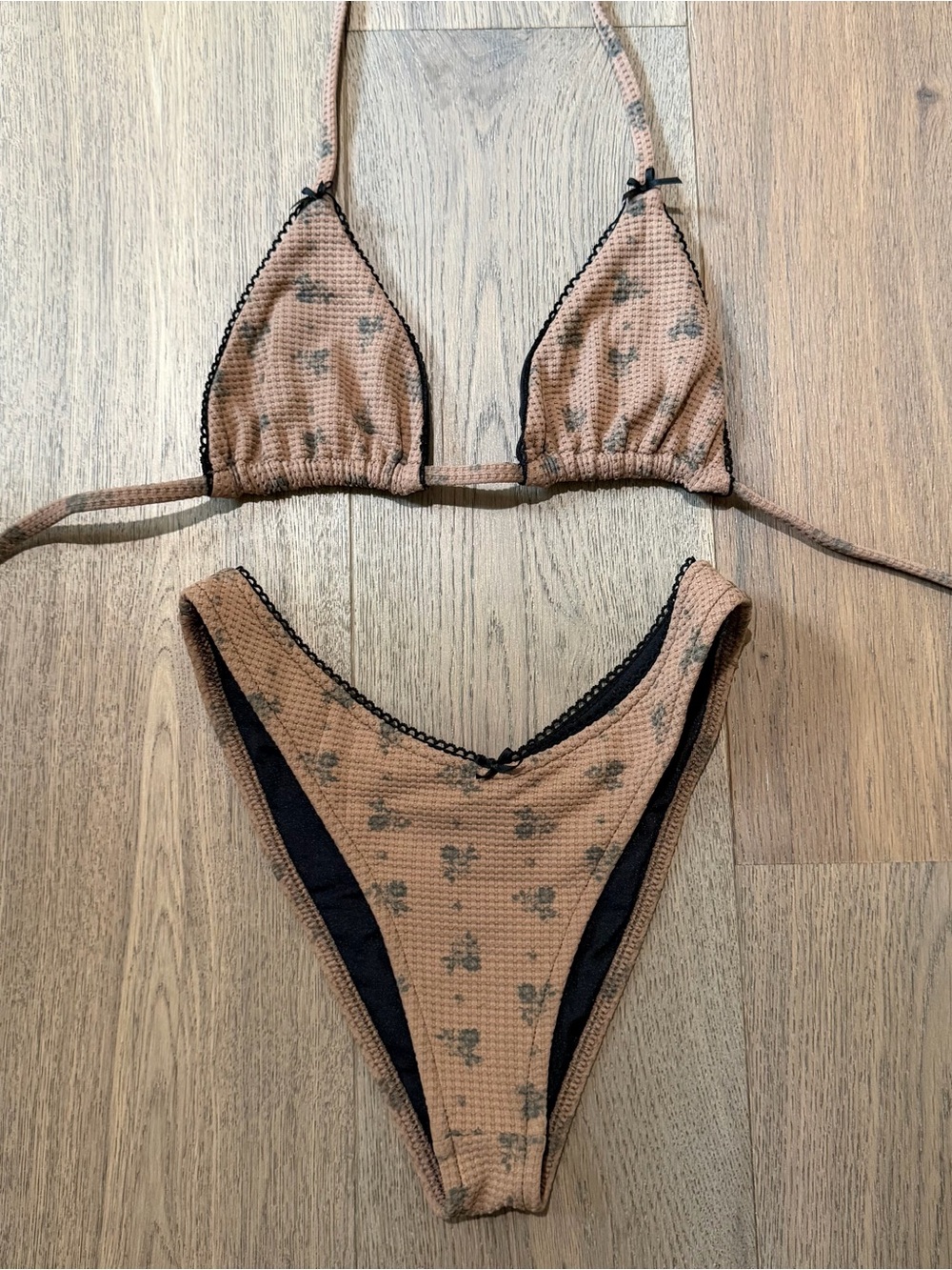 Frankie’s Bikinis- brown floral